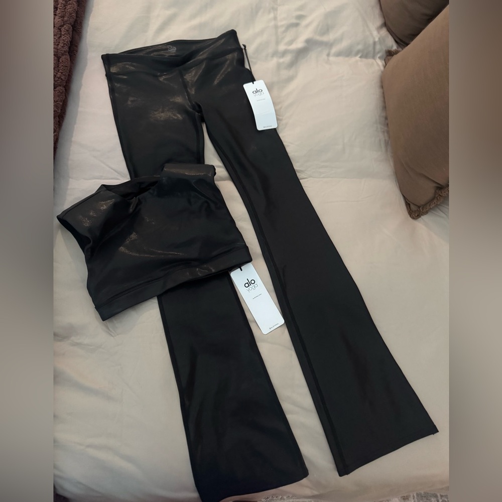ALO Yoga Shiny Black Leggings and Crop Top